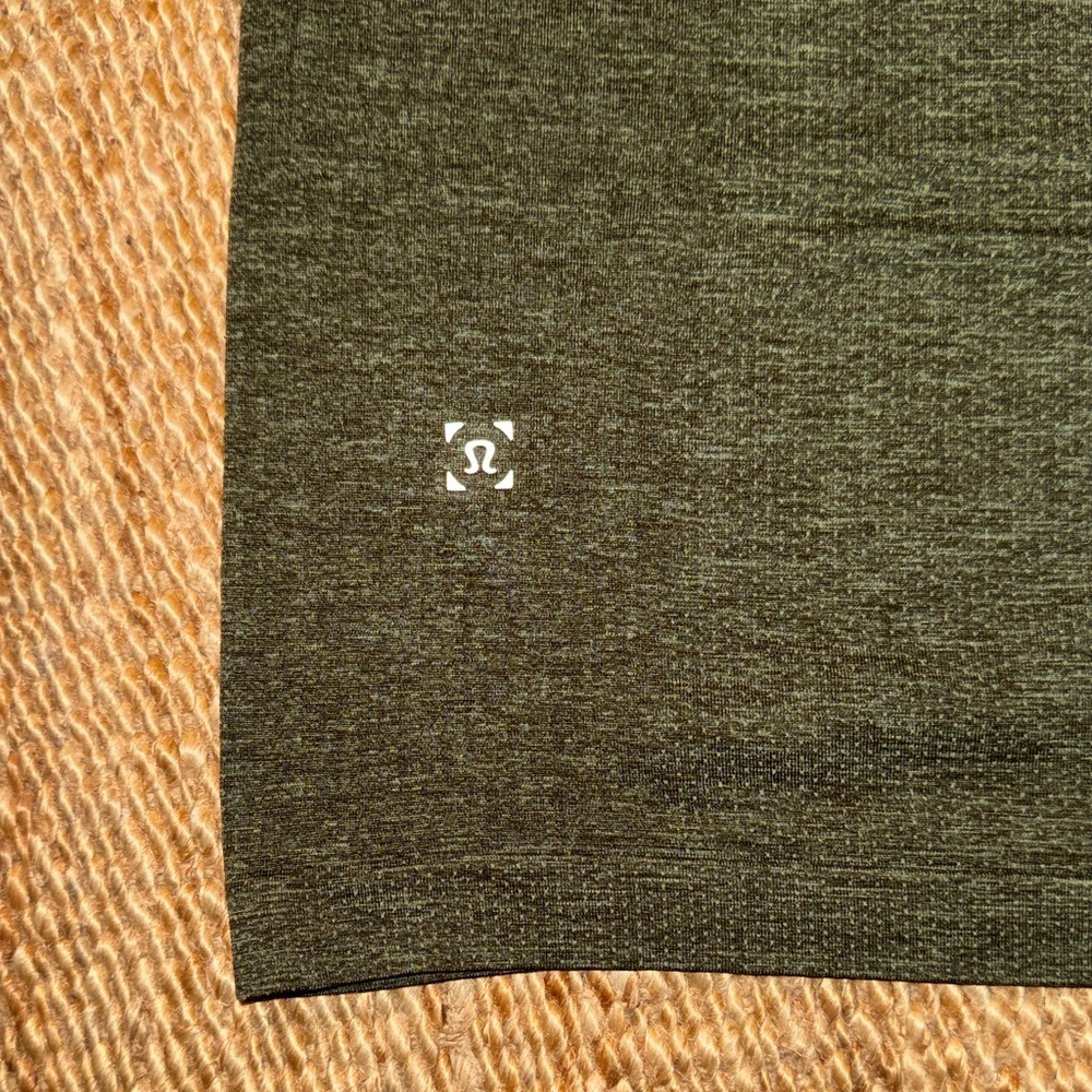lululemon athletica Dark Green Short Sleeve Tee - Picture 2 of 4